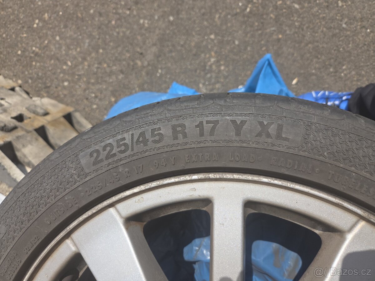 225/45/17 Y XL BARUM BRAVURIS - 2