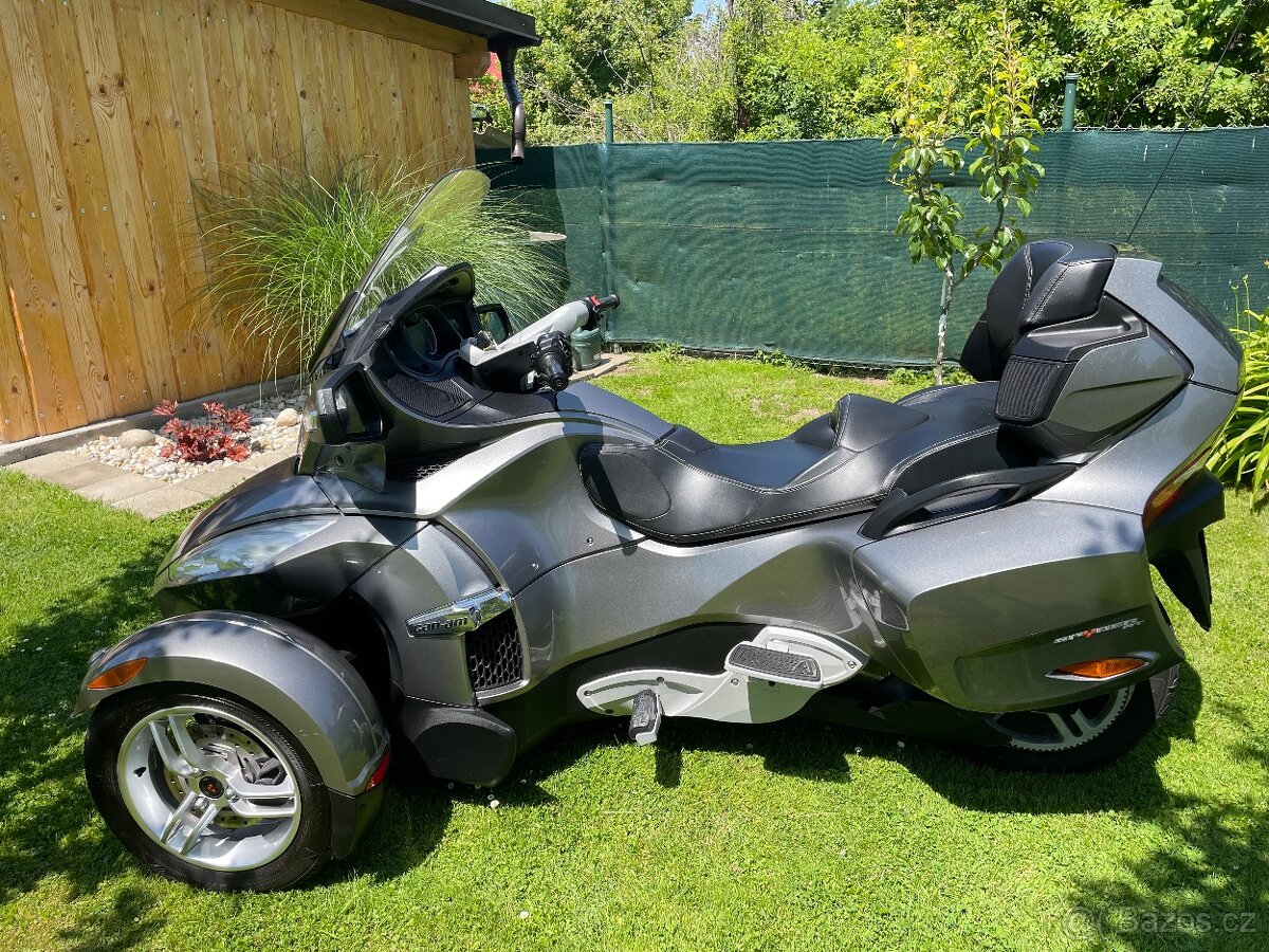 Can-Am Spyder 990 RT - 2