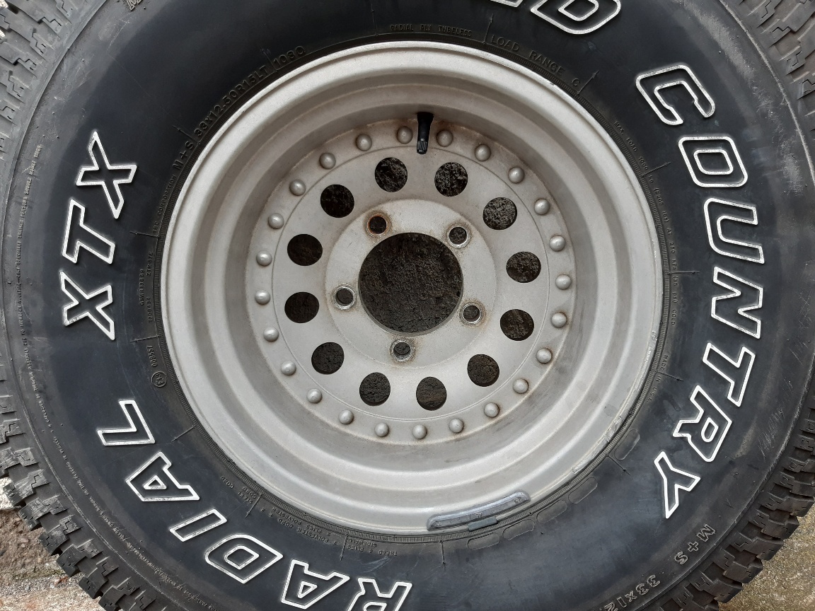 DISK NEBO DISK I S PNEU NA FORD F-150 r.v.1983