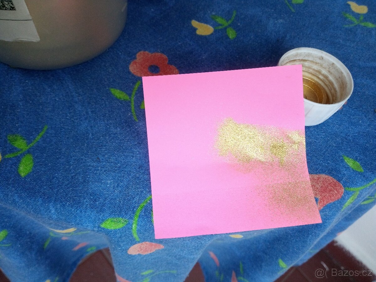 BRONZOVÝ PRÁŠEK - 2