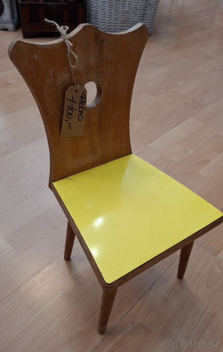 Retro malý dřevěný stolek a židlička - 2