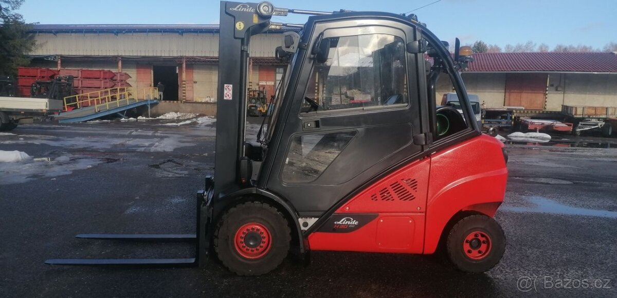 LINDE H30T-02 SLEVA triplex, boční posuv,volný zdvih - 2