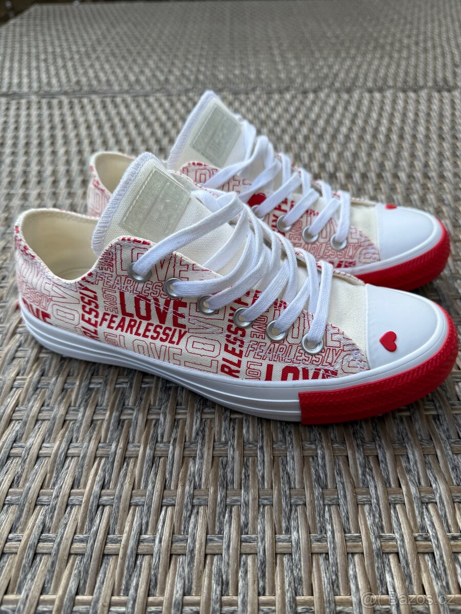 Converse dámské tenisky,velilost 37,5,jako nové,Praha - 2