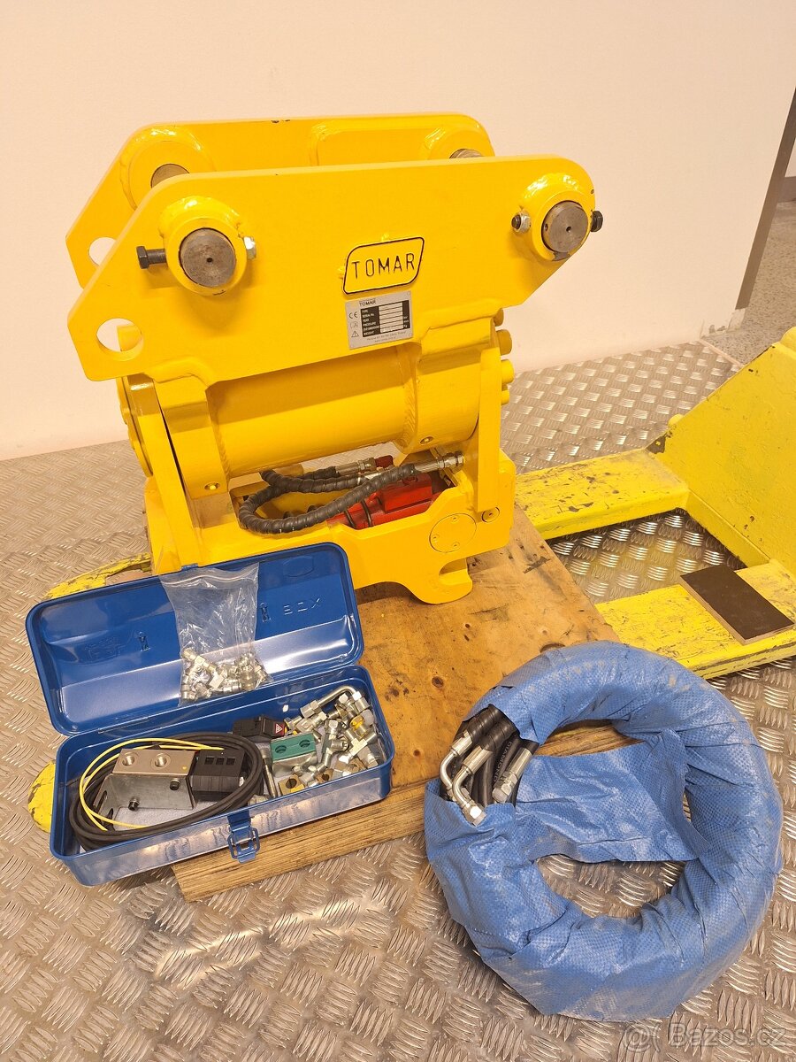 Naklápěcí hlava powertilt JCB - 2