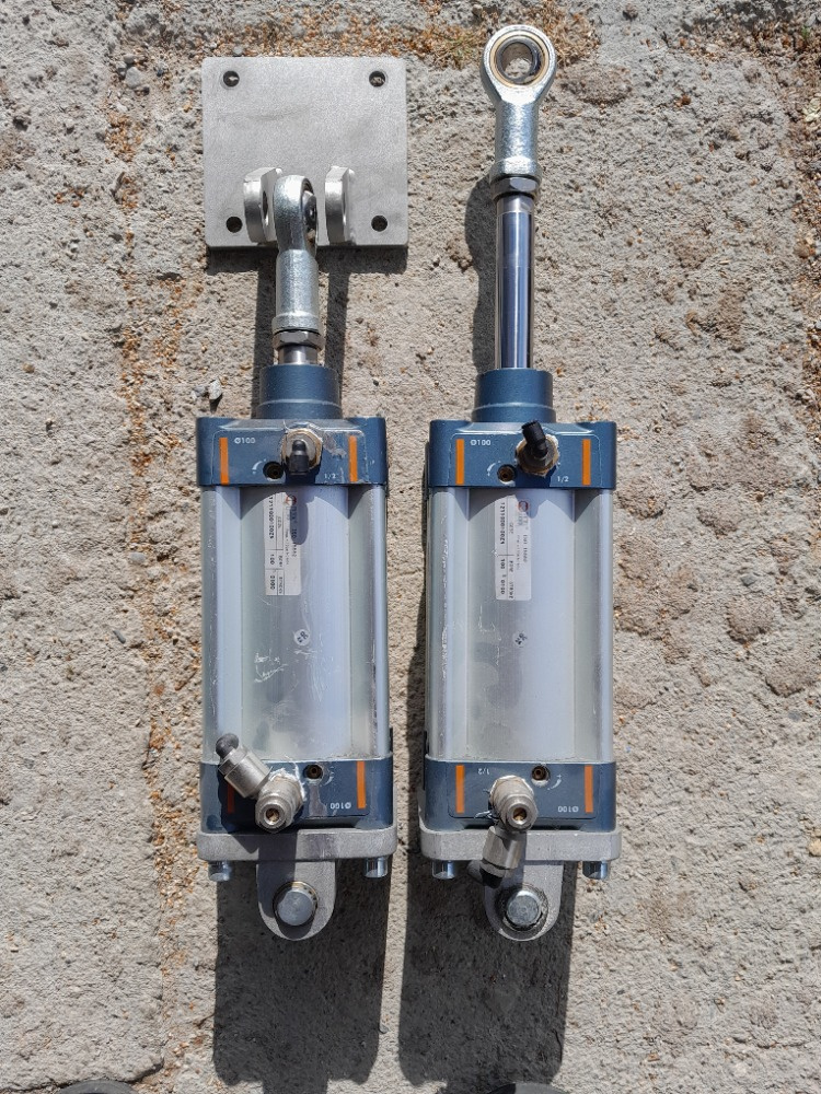 Pneumatický válec / píst - 2