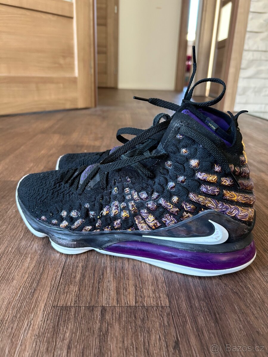 Basketbalové boty Nike Lebron 17, vel. 47 (US 12,5; UK 11,5) - 2