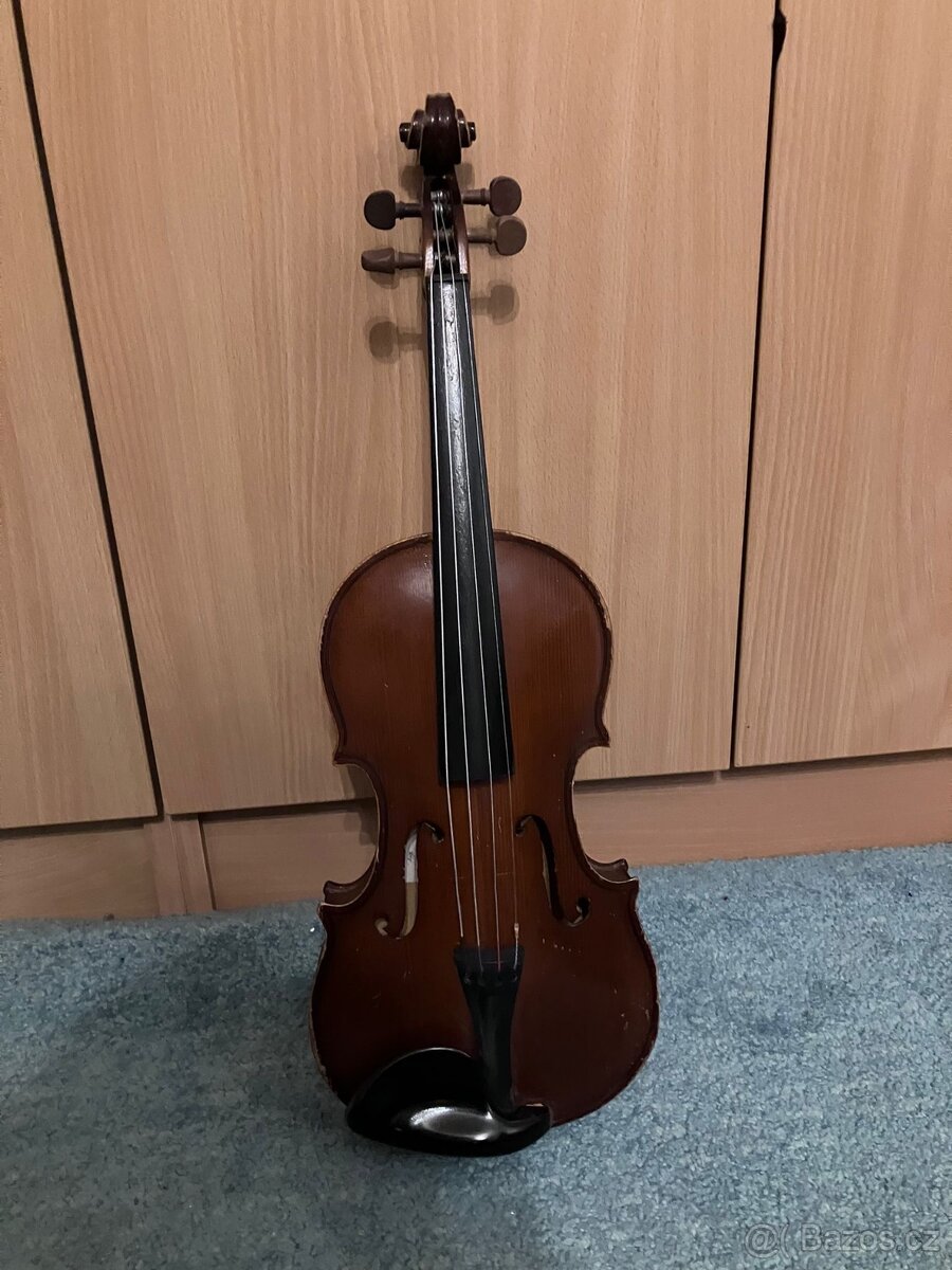 Dětské housle 50 let staré - 2