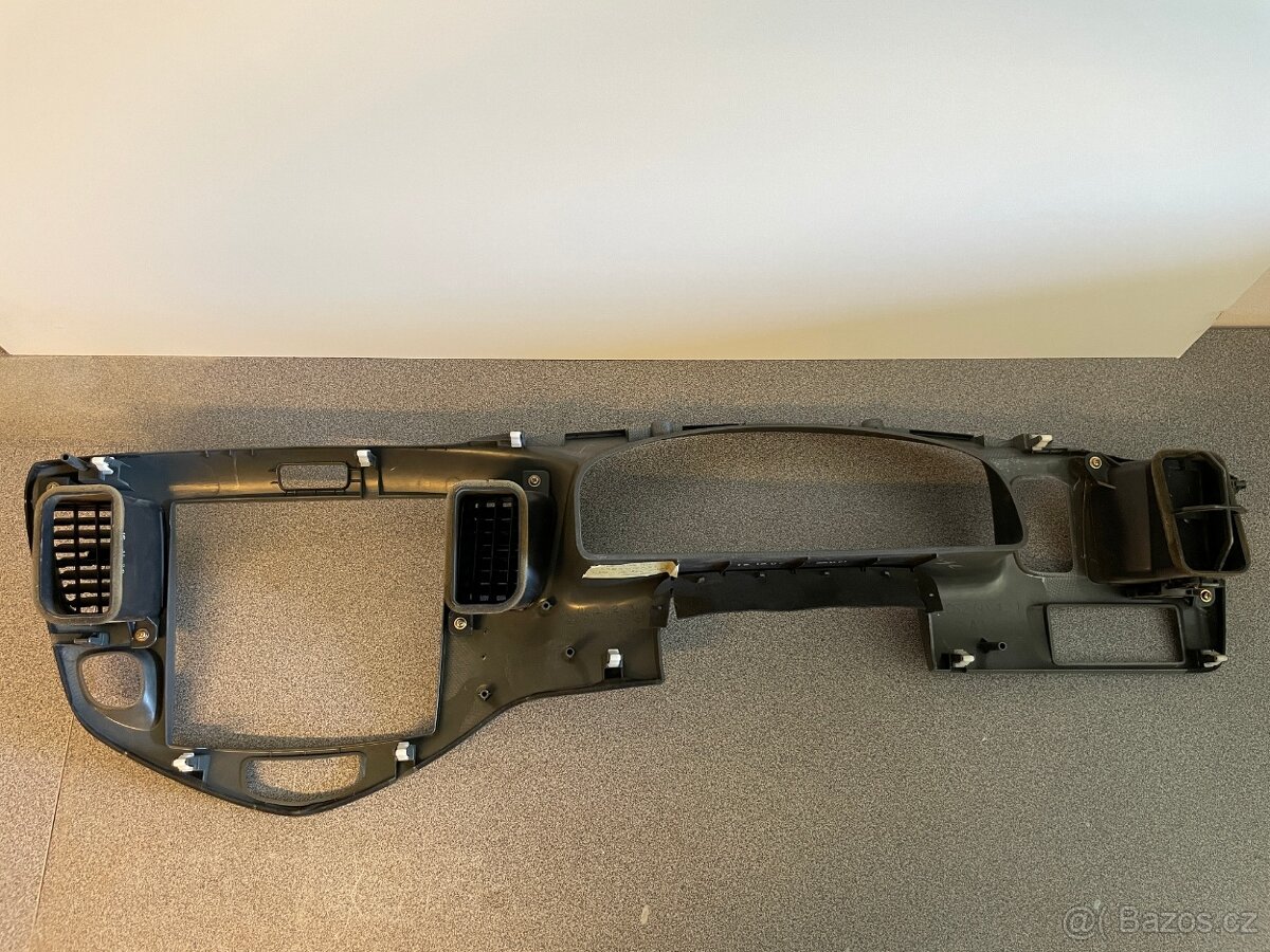 Kryt palubní desky Mazda MPV - 2