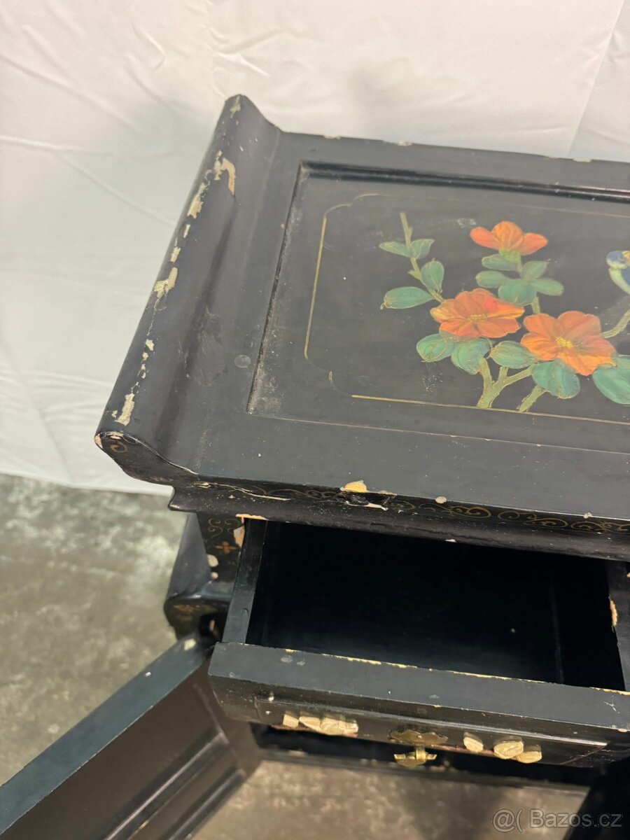 Orientální skříňka (137020) - 2