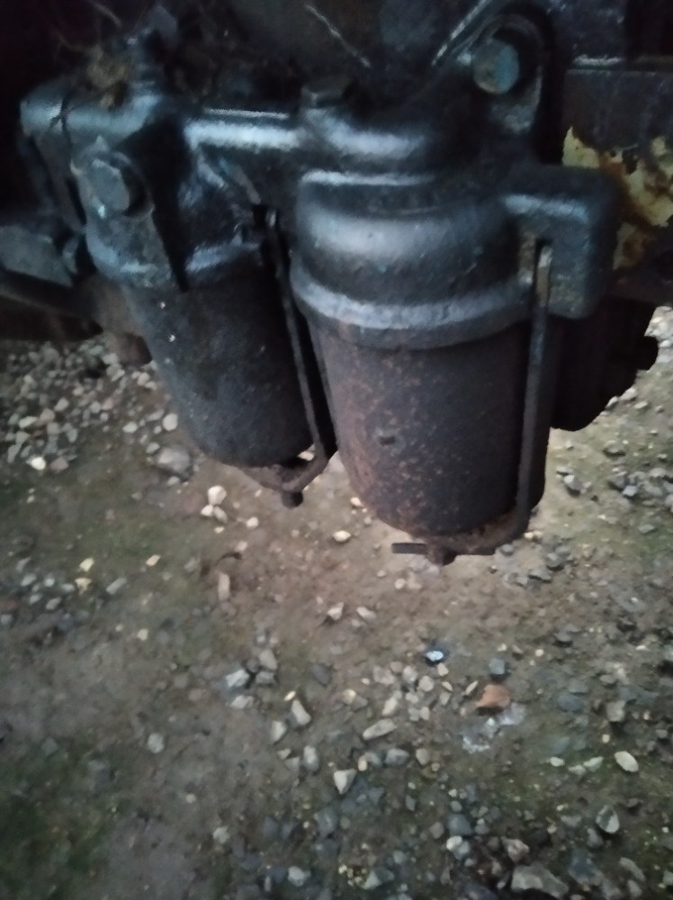 Prodám kompletní olejové filtry na ZETOR25 - 2