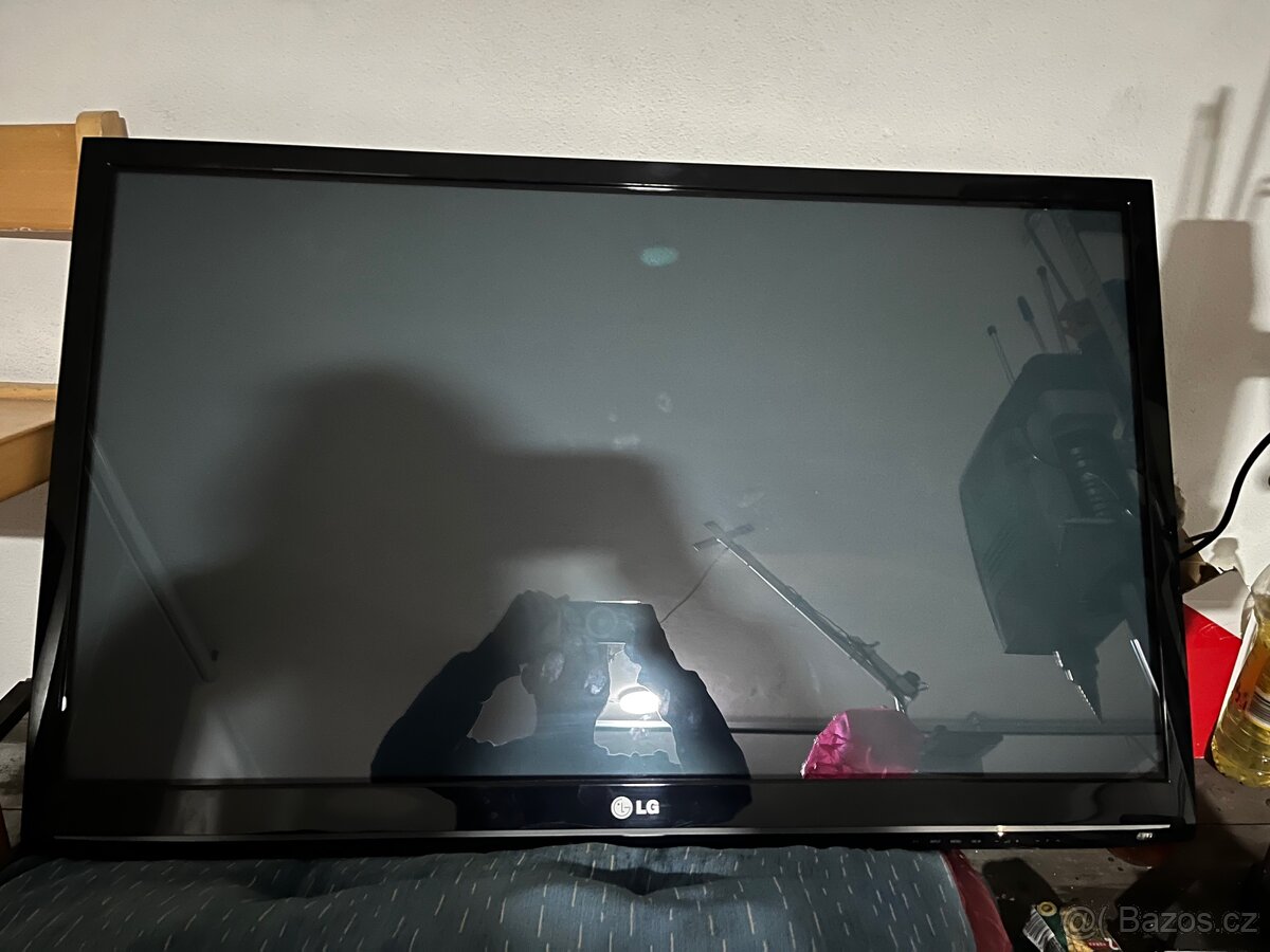 42" Plazma LG 42PJ350 (107 cm) Televize - 2