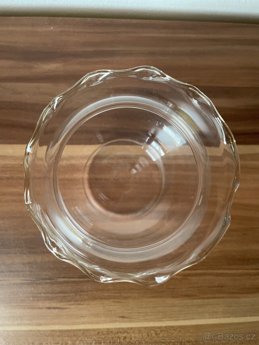Tenkostěnná skleněná váza - 2