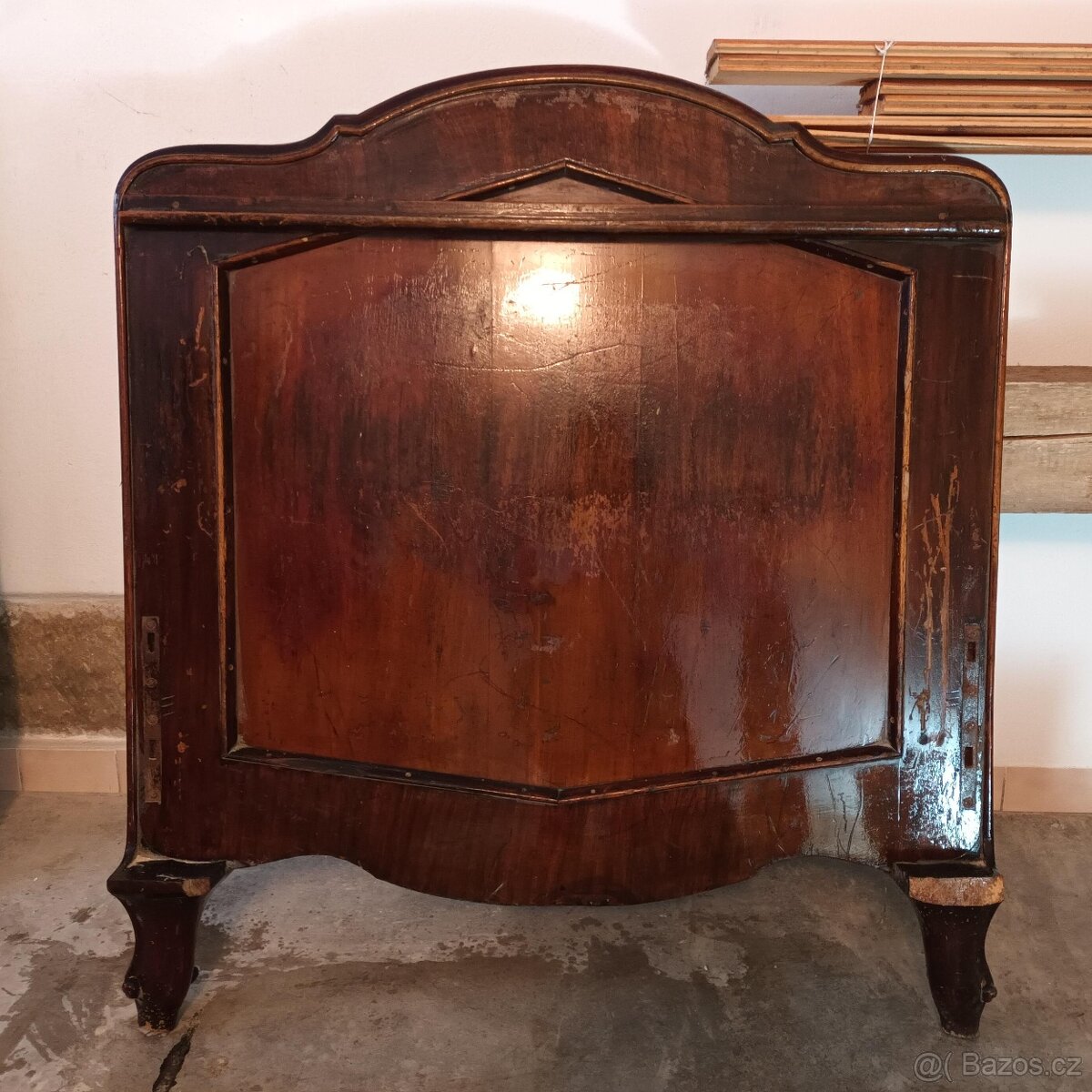 stará starožitná čela pelesti postele - 2