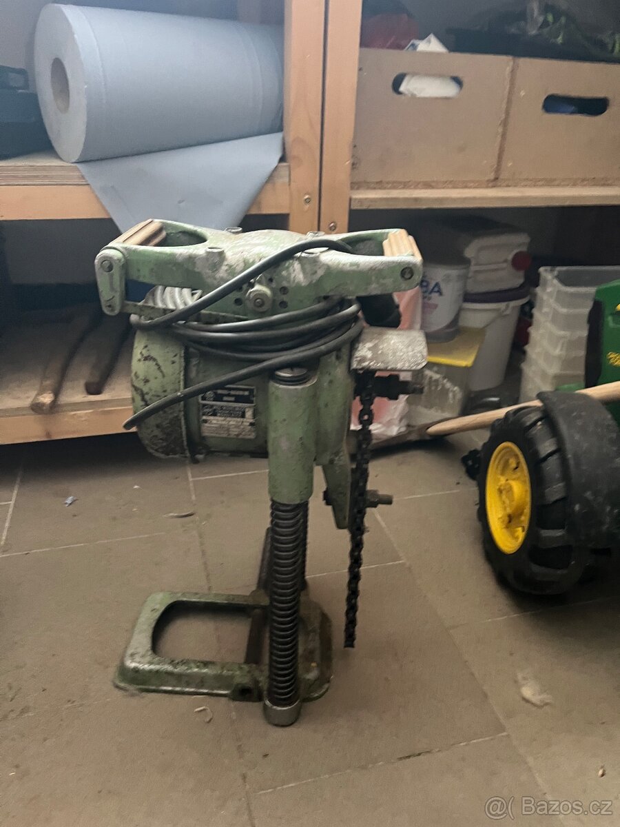 Tesařská/retezova dlabacka - 2