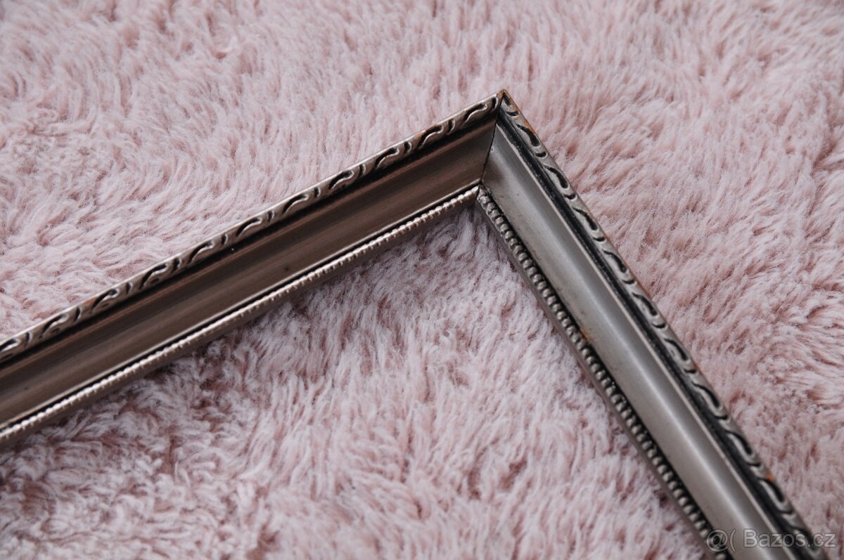 dřevěný vyřezávaný rám - 2