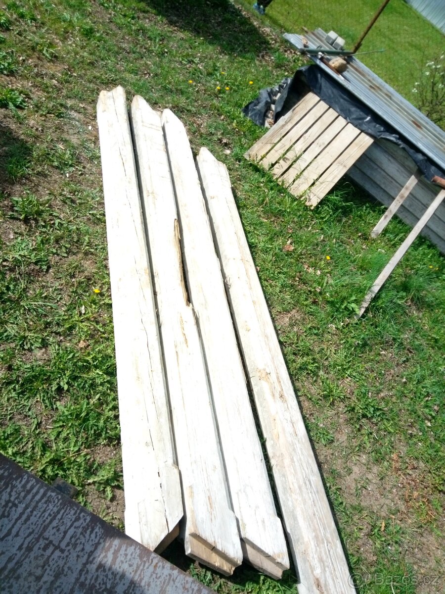 Staré tesané trámy, trámy - 2