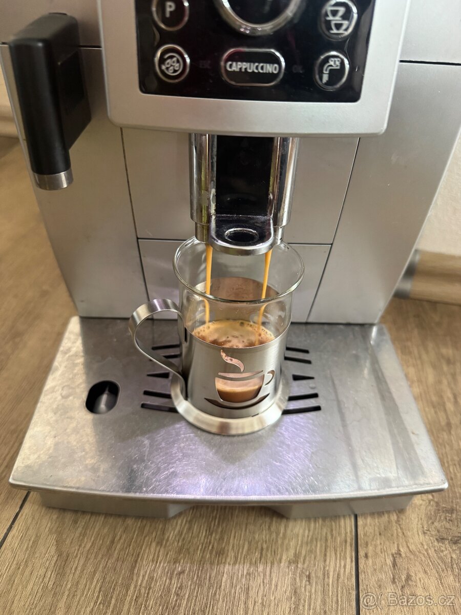Automatický kávovar Delonghi - 2