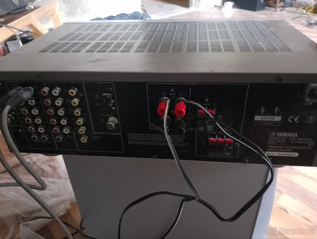 Zesilovač Yamaha - 2