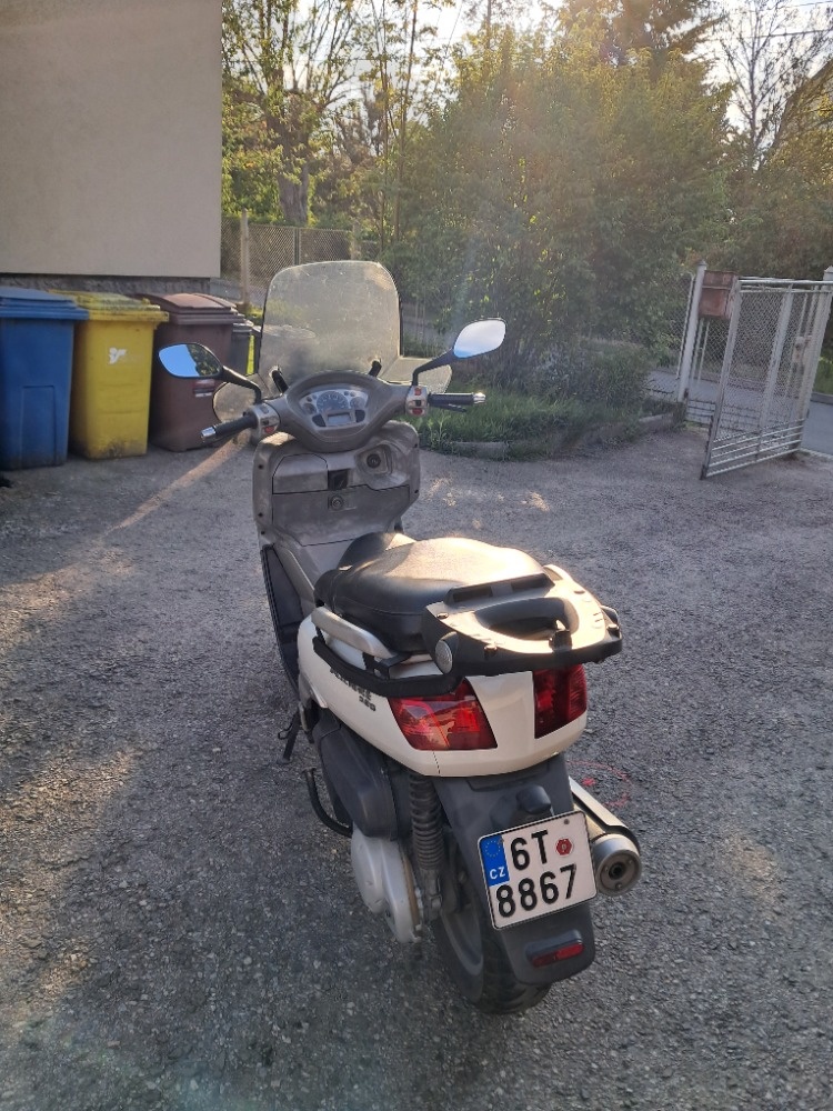 Yamaha Versity 300 - 2