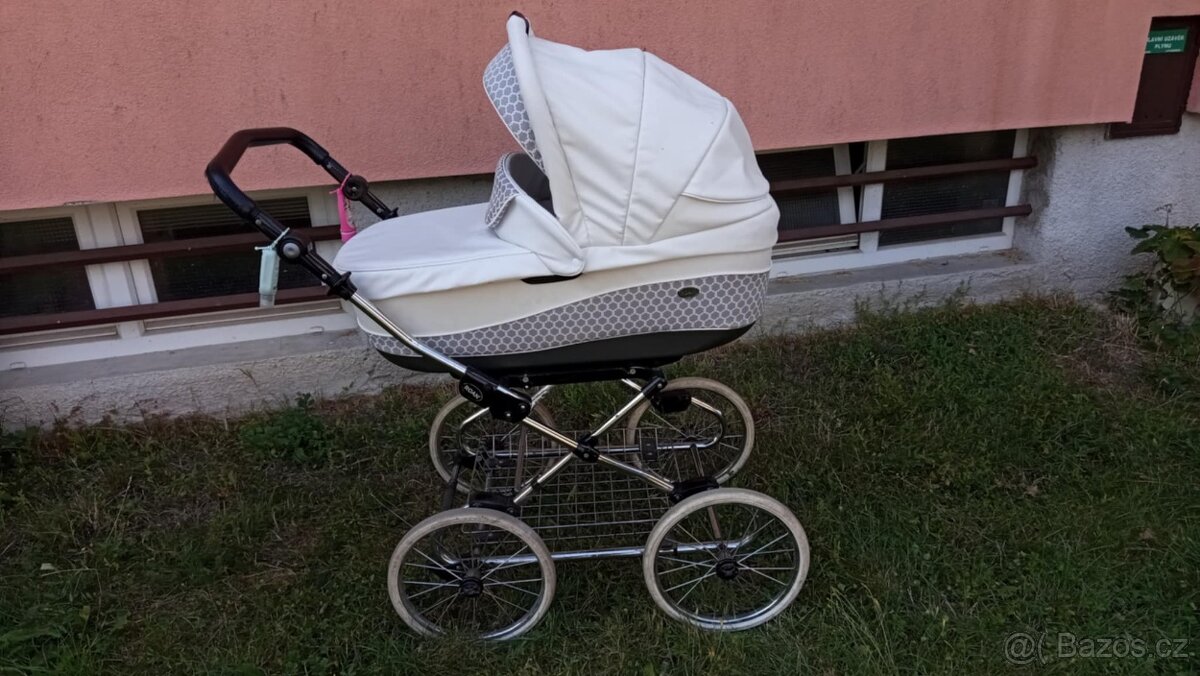 Retro kočárek ROAN - 2