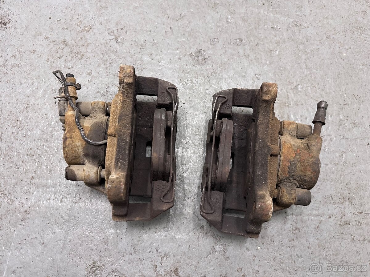 Audi A4 B8 přední brzdiče 2.0tdi - 2