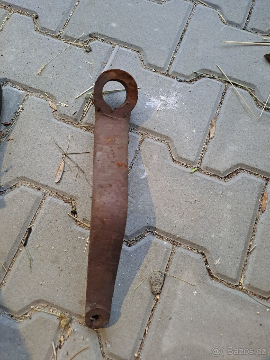 Páka řízení Zetor 25 - 2