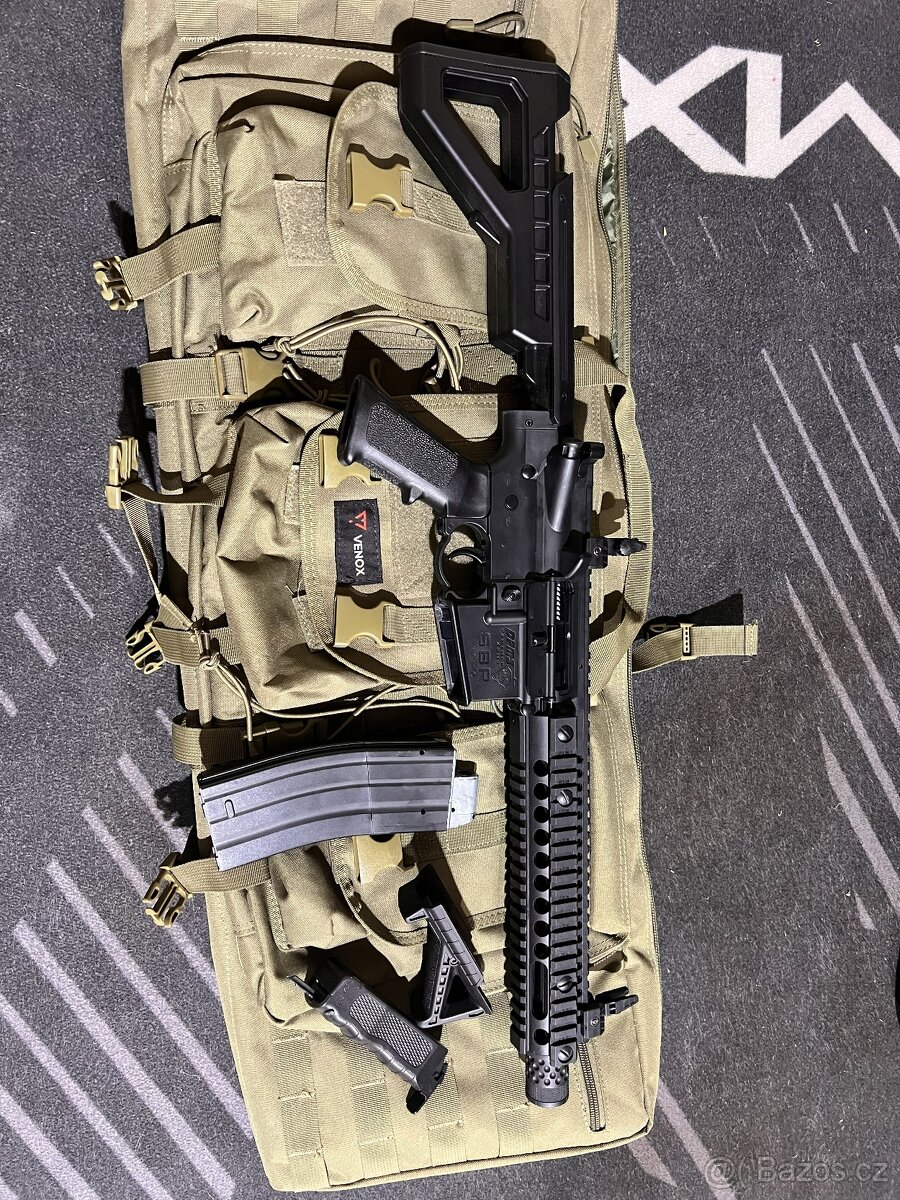 Crosman DPMS SBR Full Auto 4,5mm - 2