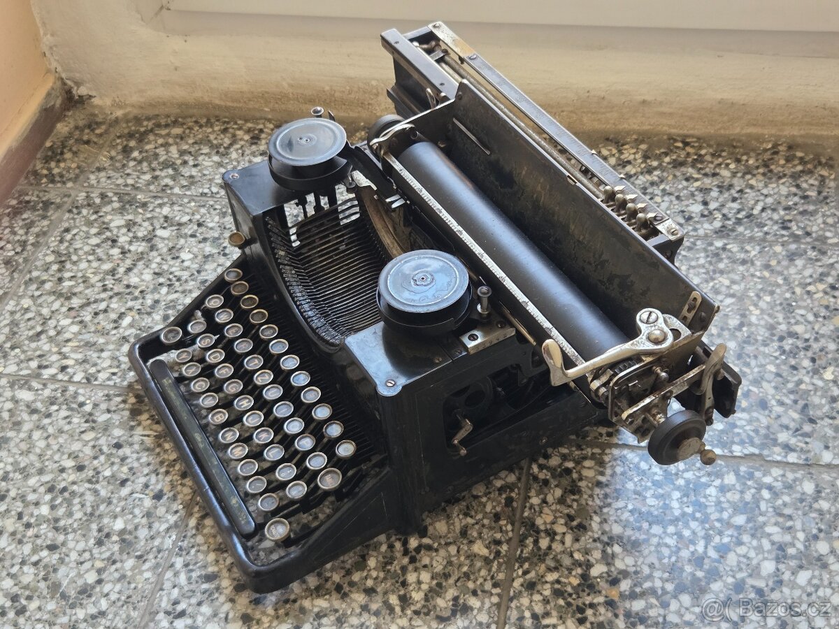 Psací stroj - 2