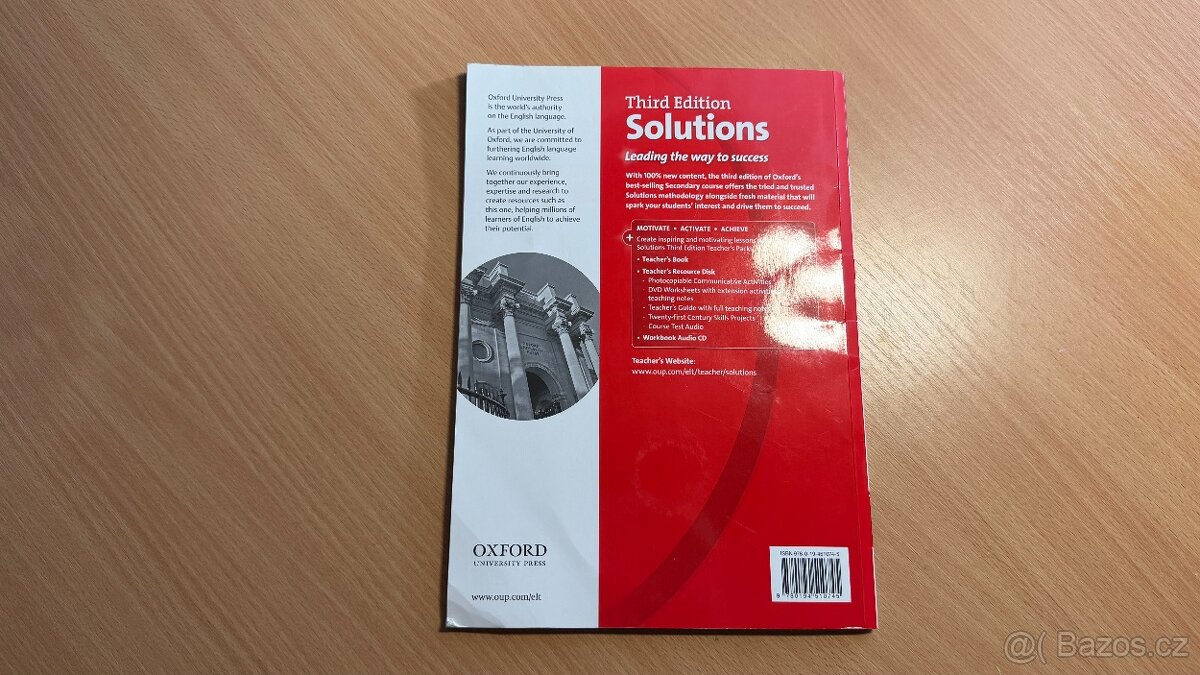Solutions Pre-Intermediate Third Edition (Teacher's Book) - 2