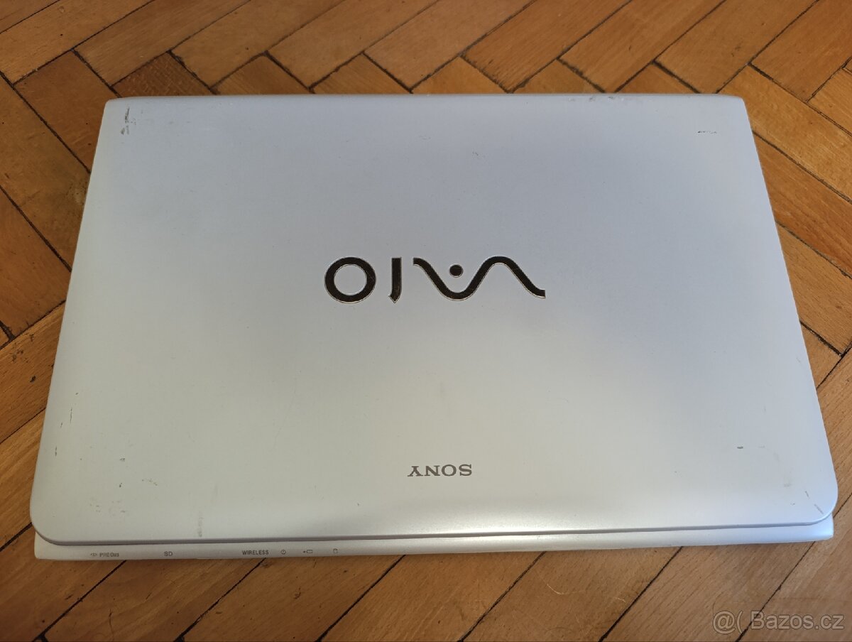 Notebook Sony VAIO SVE151E11N – na díly nebo opravu - 2