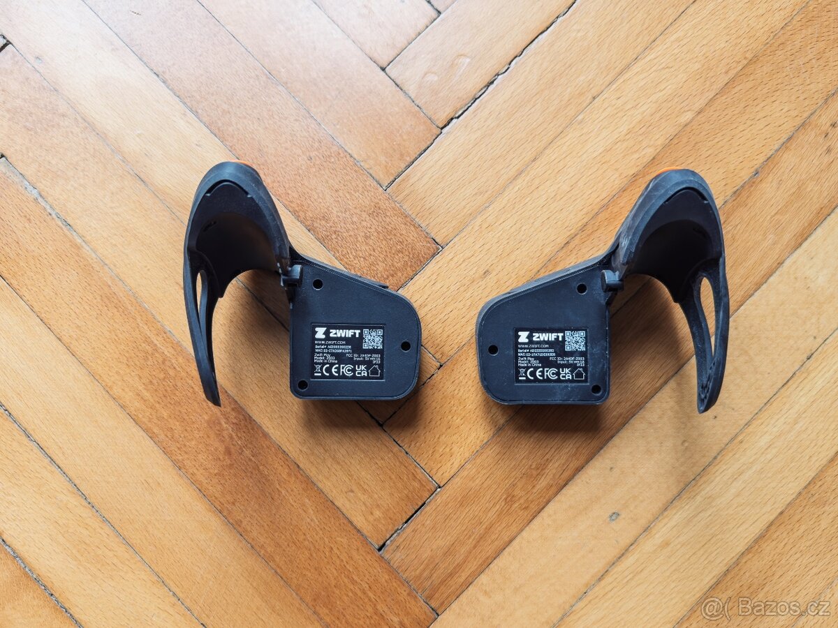 Zwift Play controller na řidítka - 2
