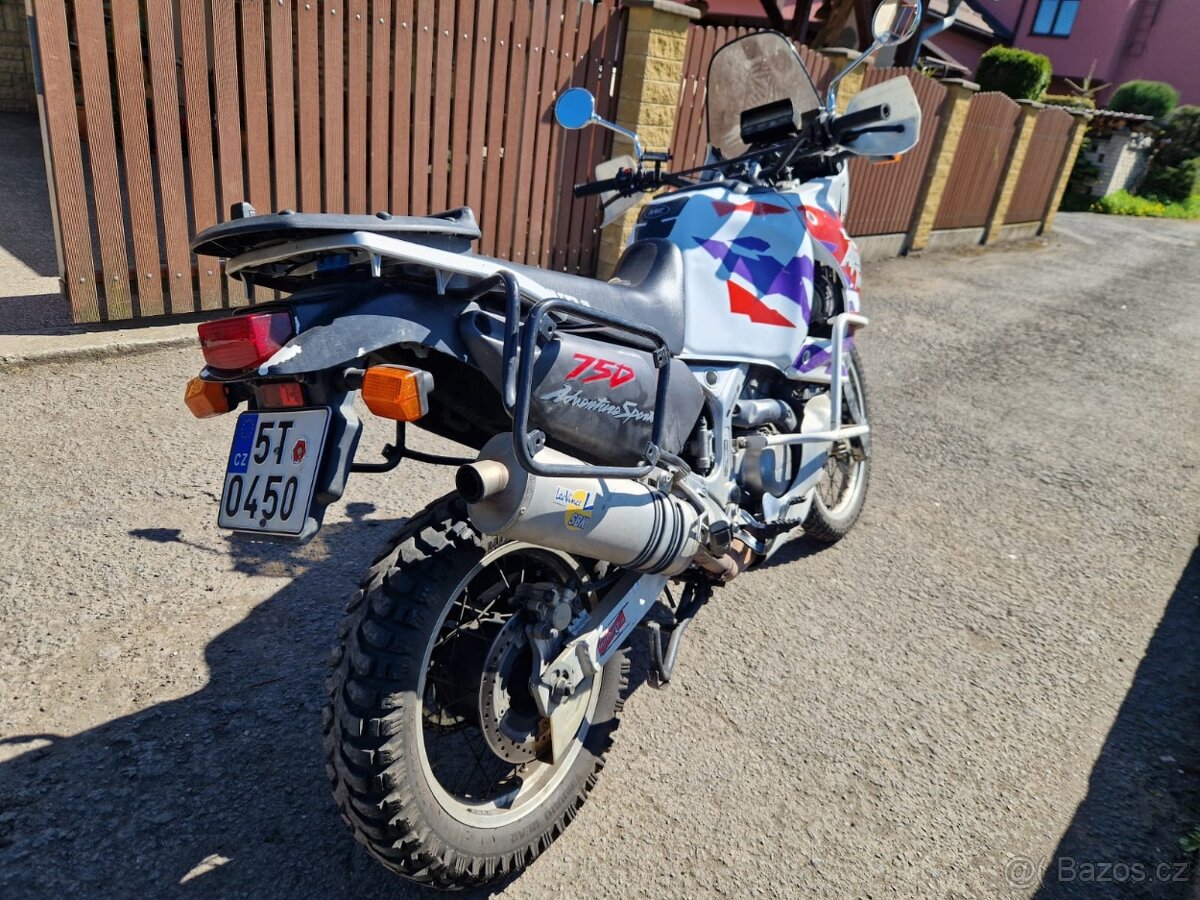Honda africa twin 750 XRV