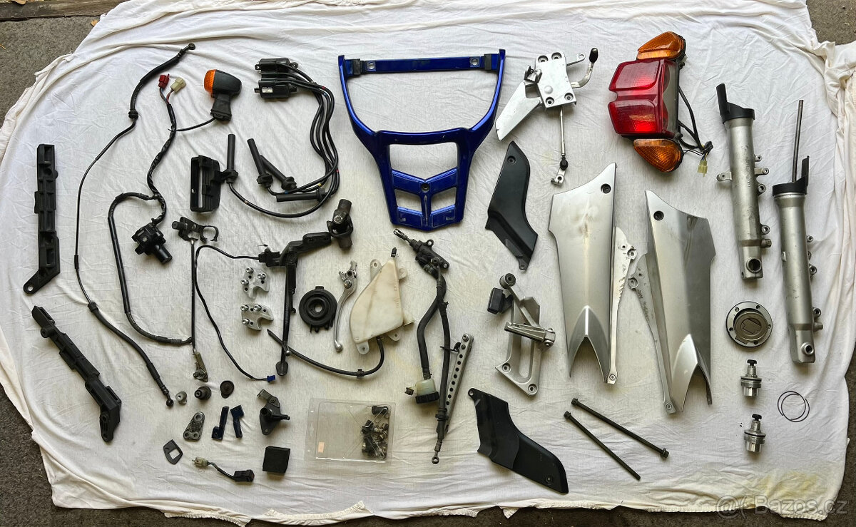 Náhradní díly na Yamaha FJR 1300 (typ RP04) (2001) - 2