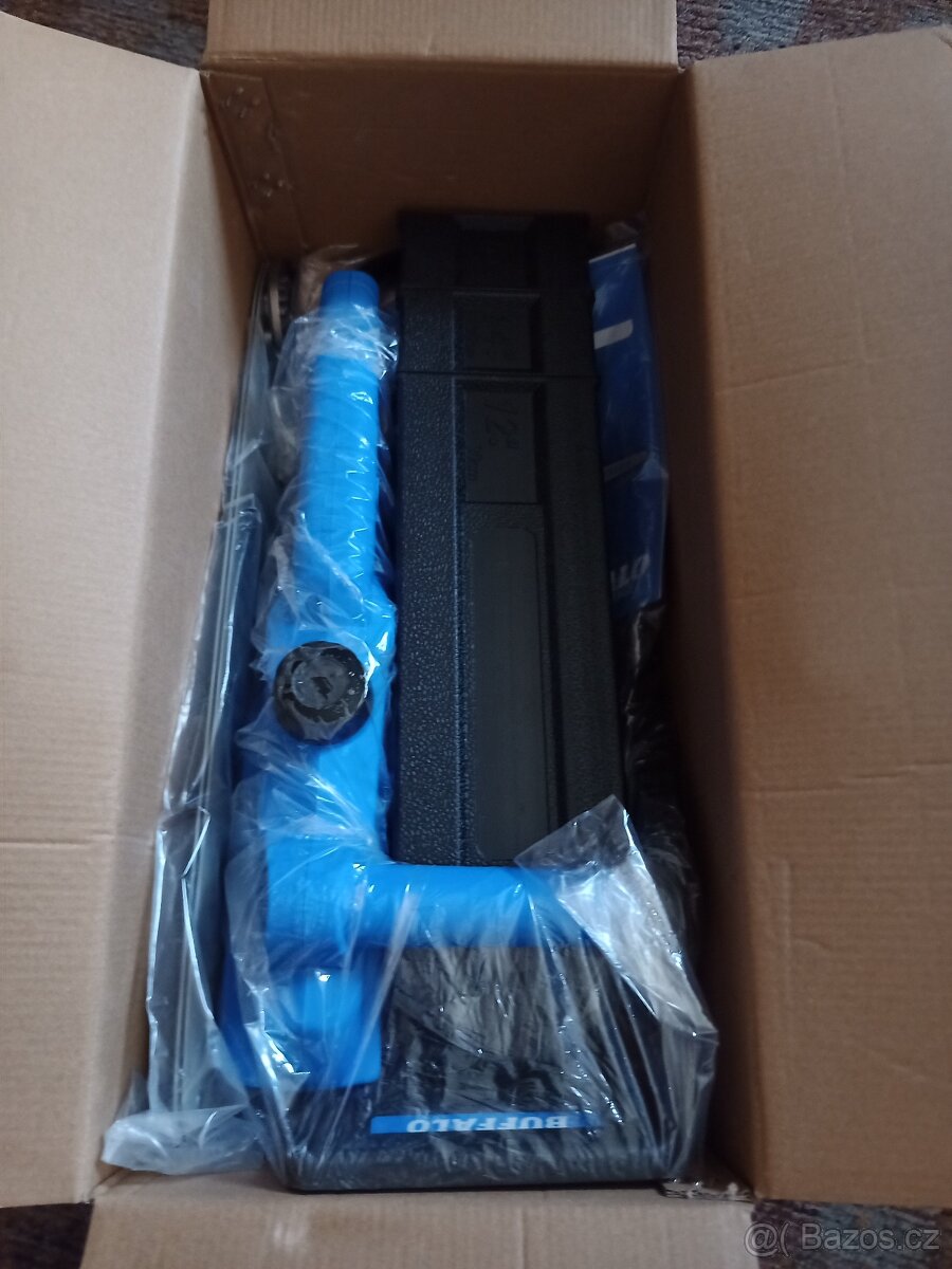 Prodám elektrickou pilu Buffalo - 2