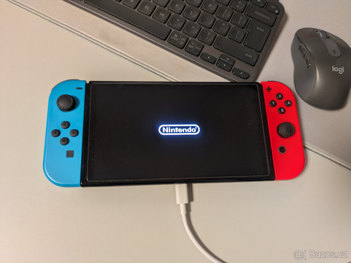 Nintendo switch OLED - konzole s příslušenstvím - 2