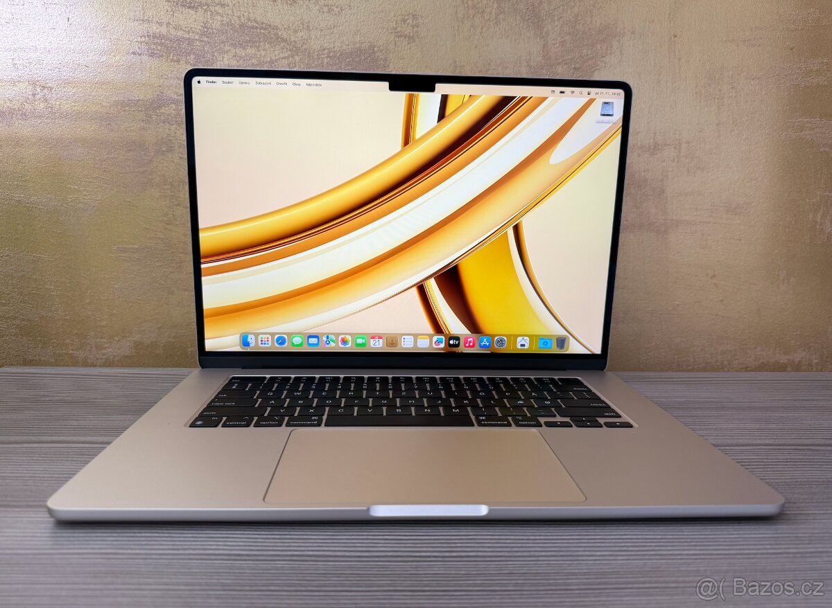 MacBook Air 15" 2024 M3 8GB 512GB Hvězdně bílá - 2