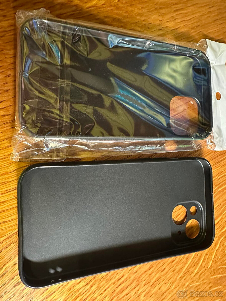 Kryt na mobil RedBull - Apple iPhone 15 - 2