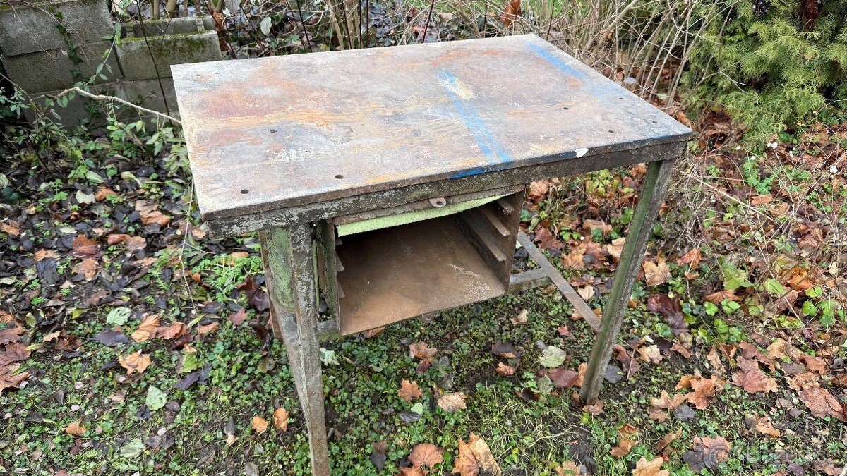 Ocelový pracovní stůl - 2