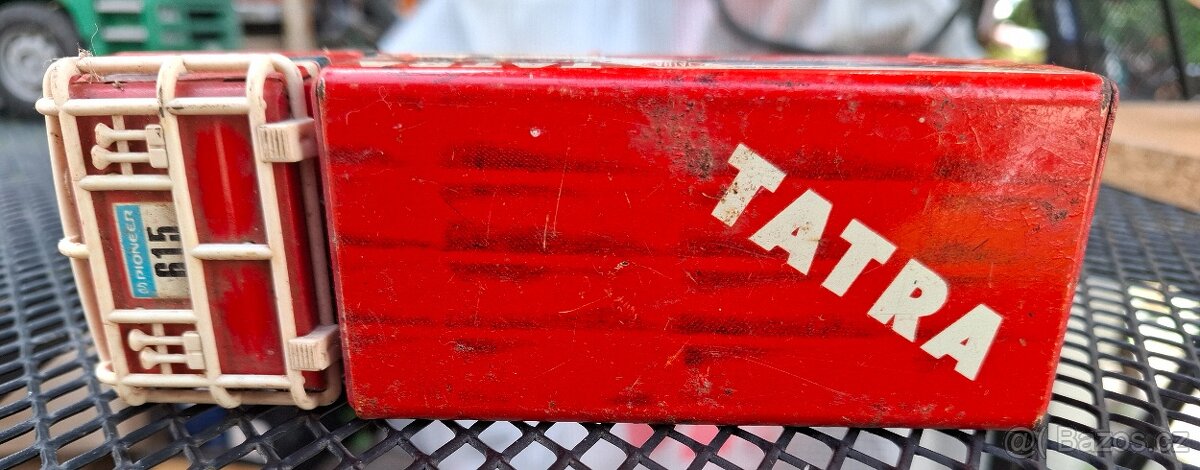 Retro plechové autíčko - 2