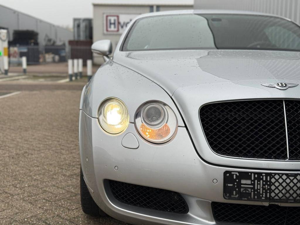 Bentley Continental GT 6.0 W12 YOUNGTIMER z roku 2004 - 2