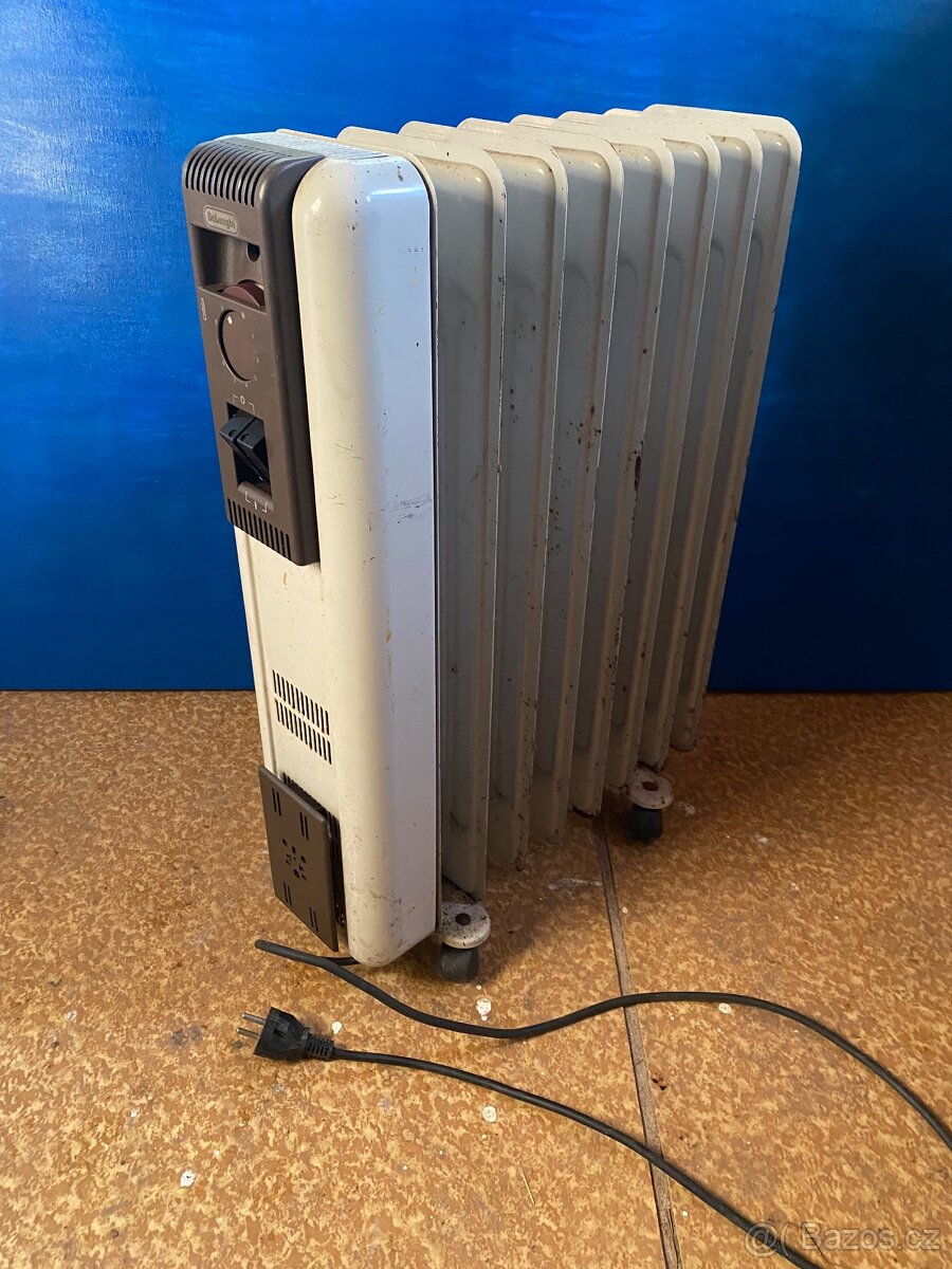 Olejovy topny radiator DeLonghi - 2