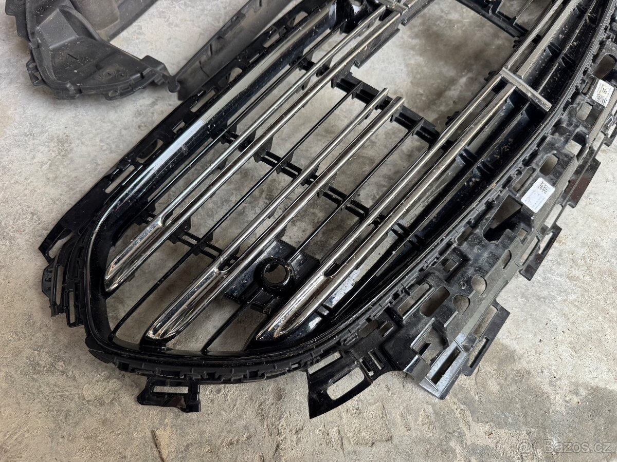 Maska Mercedes Benz E W214 - 2