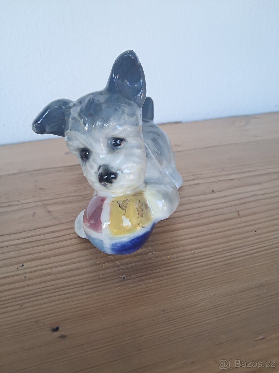 Porcelánová figurka pejska - 2