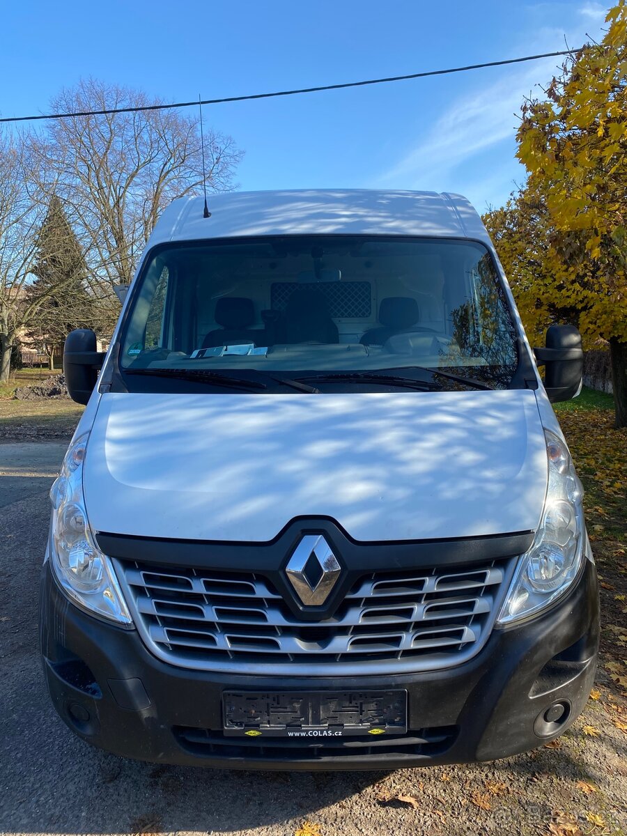 Renault Master 2,3 rok 2015, závěs - 2