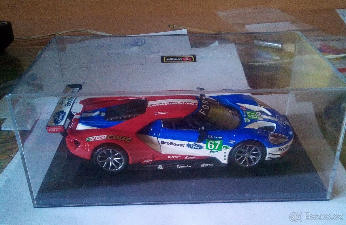 Kovový model burago - 2