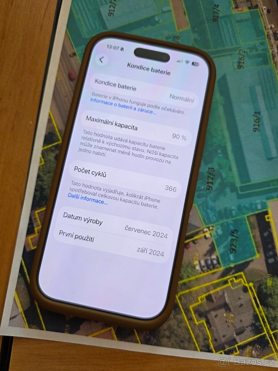 Apple iPhone 16 Pro - 2