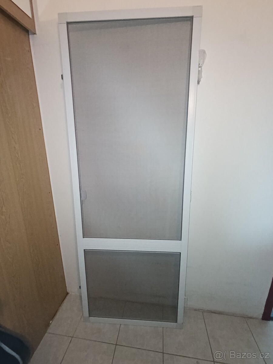 Síť proti hmyzu k balkónovým dveřím - 2