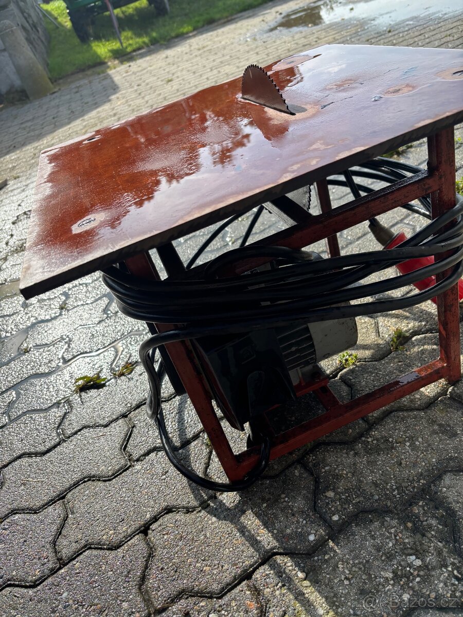 Malá stolní pila - 2