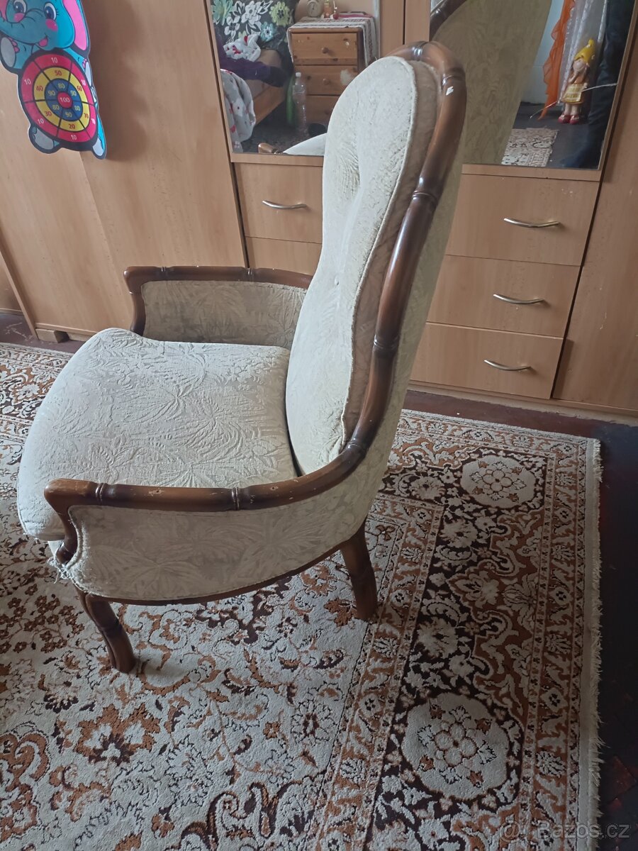 Starožitné křeslo - 2