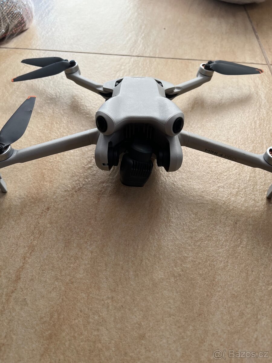 Dron DJI Mini 4 Pro.+ DJI mini 3 - 2